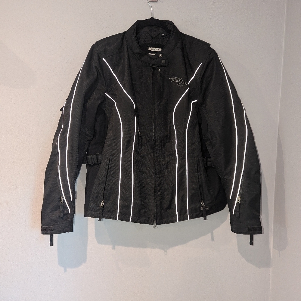 Women's Harley Davidson Moto Jacket. Women's size 2X multi purpose moto jacket.